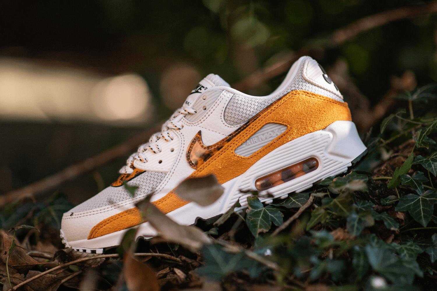 De Nike WMNS Air Max 90 &#8216;Tortoiseshell&#8217; is nu verkrijgbaar