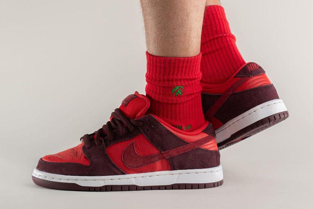 Cherry Dunk Low