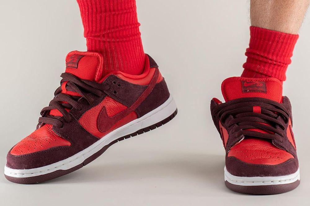 Nike SB Cherry Dunk Low