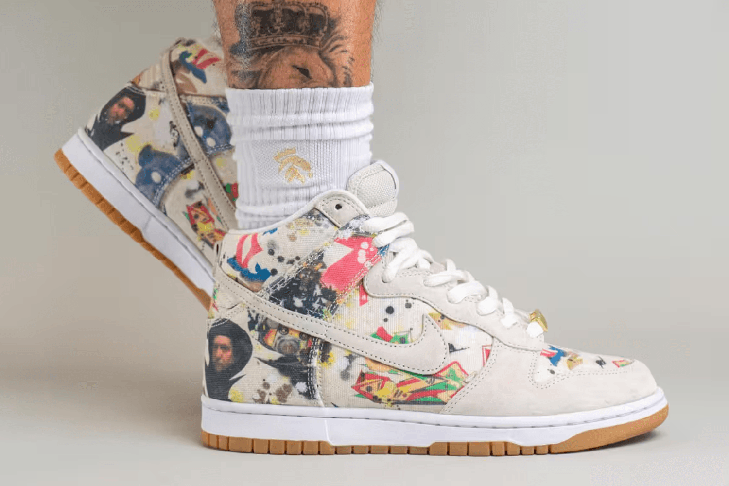 Eerste beelden Supreme x Nike SB Dunk &#8216;Rammellzee&#8217; pack