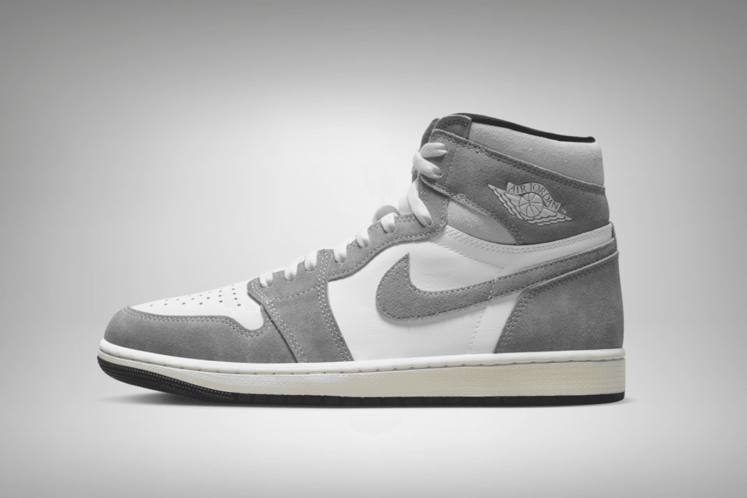 Nike toont de officiële beelden van de Air Jordan 1 High OG &#8216;Washed Black&#8217;