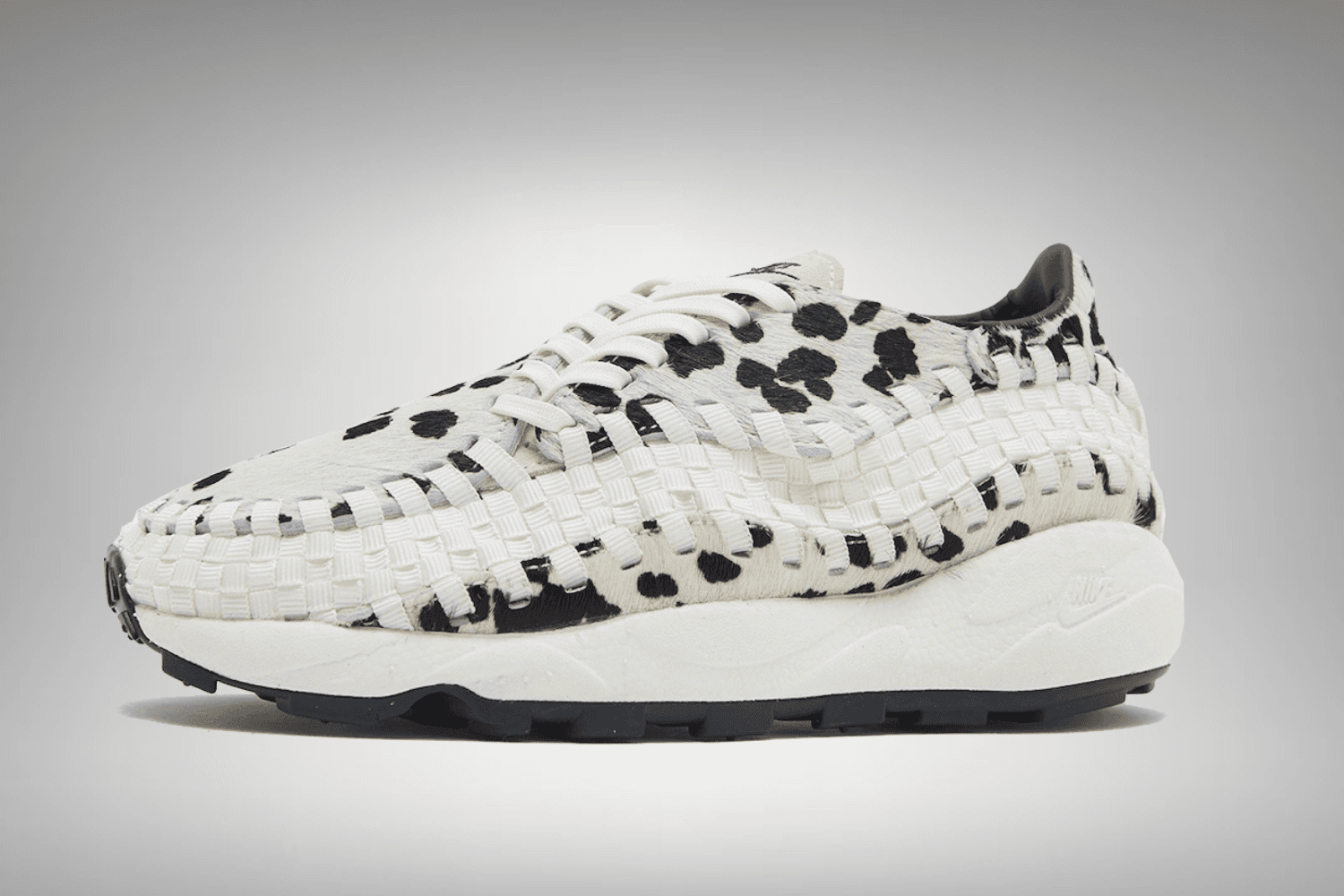 Eerste beelden van de Nike Air Footscape Woven &#8216;White Cow&#8217;