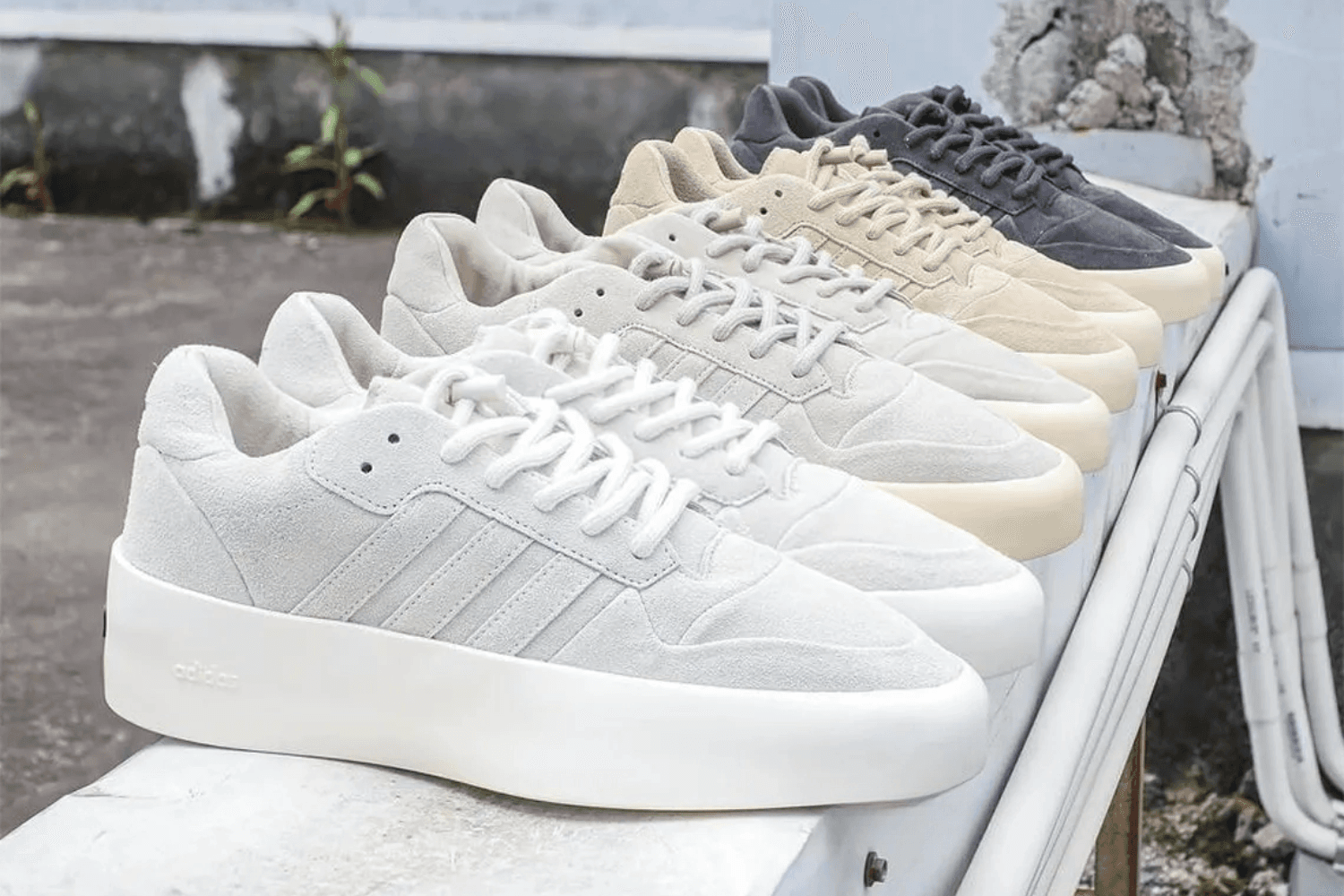 De Fear of God x adidas Rivalry Low 86 verschijnt in vier verschillende colorways