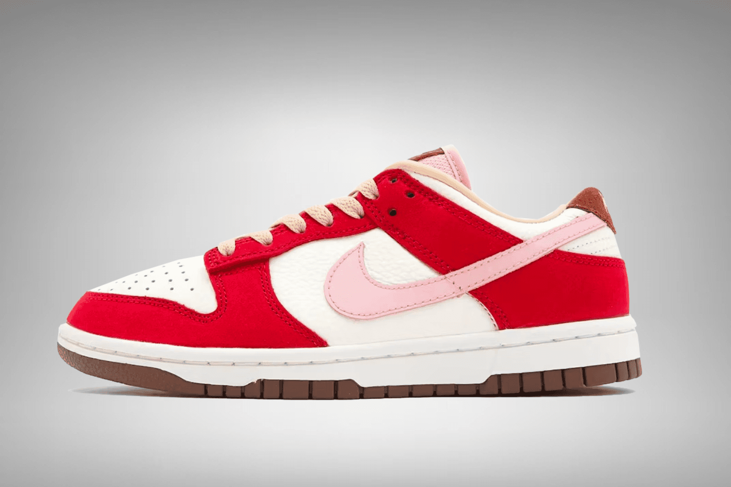 De &#8216;Bacon&#8217; colorway keert terug op de Nike Dunk Low WMNS