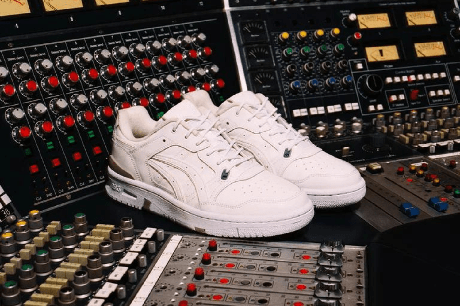 Release reminder: Charlotte Cardin x ASICS EX89 &#8216;White&#8217;