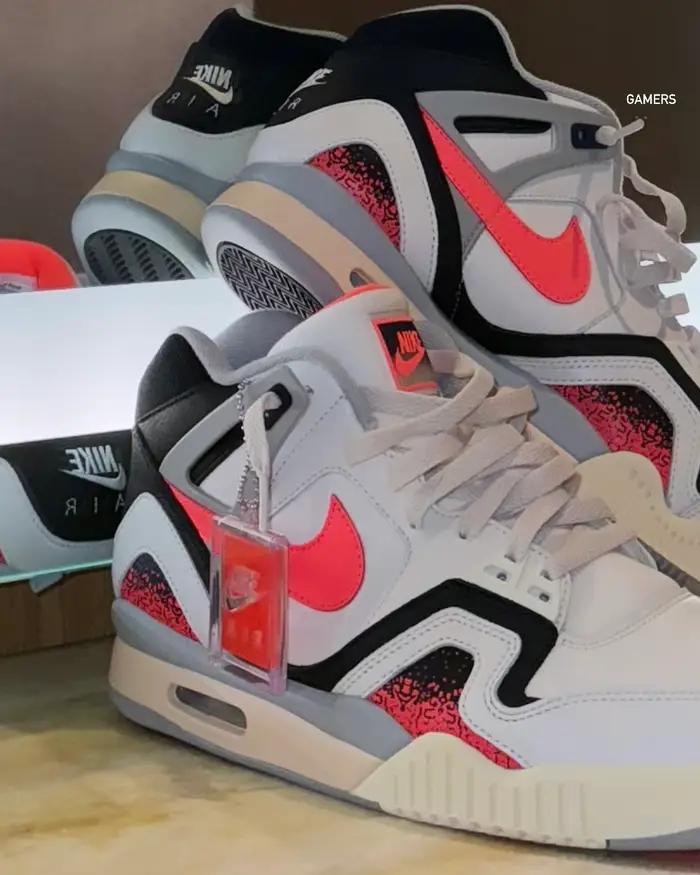 Nike Air Tech Challenge 2 'Hot Lava'