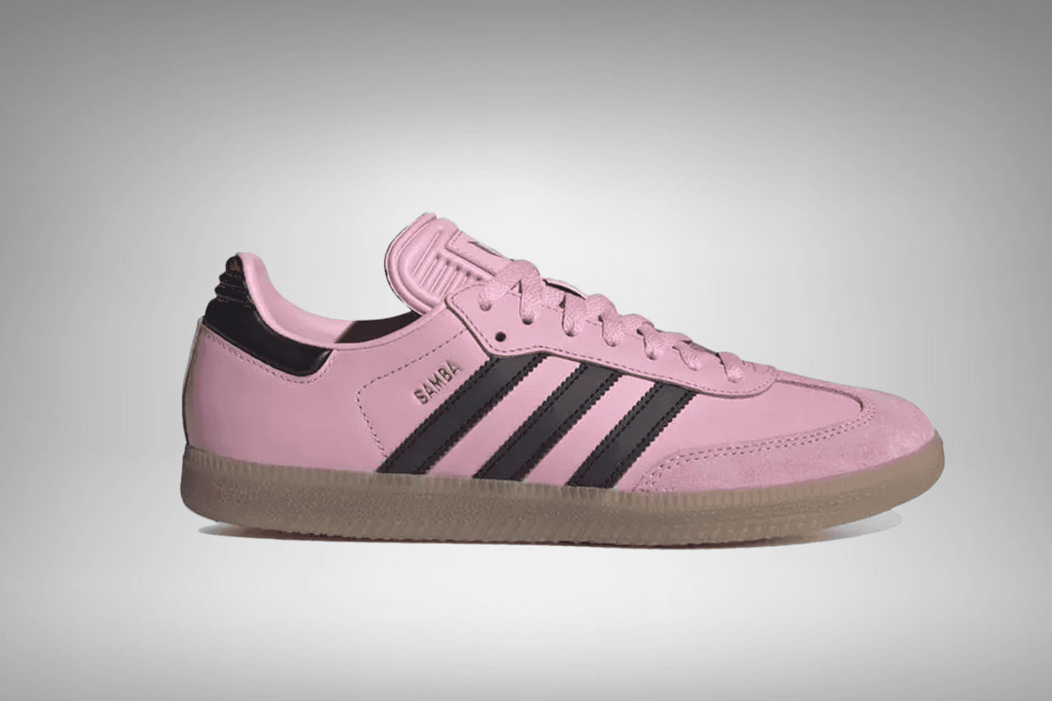 Lionel Messi komt met een roze adidas Samba