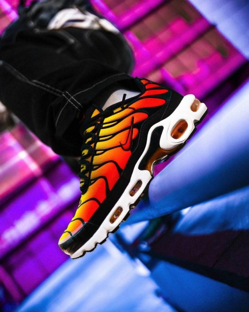 air max plus sunset