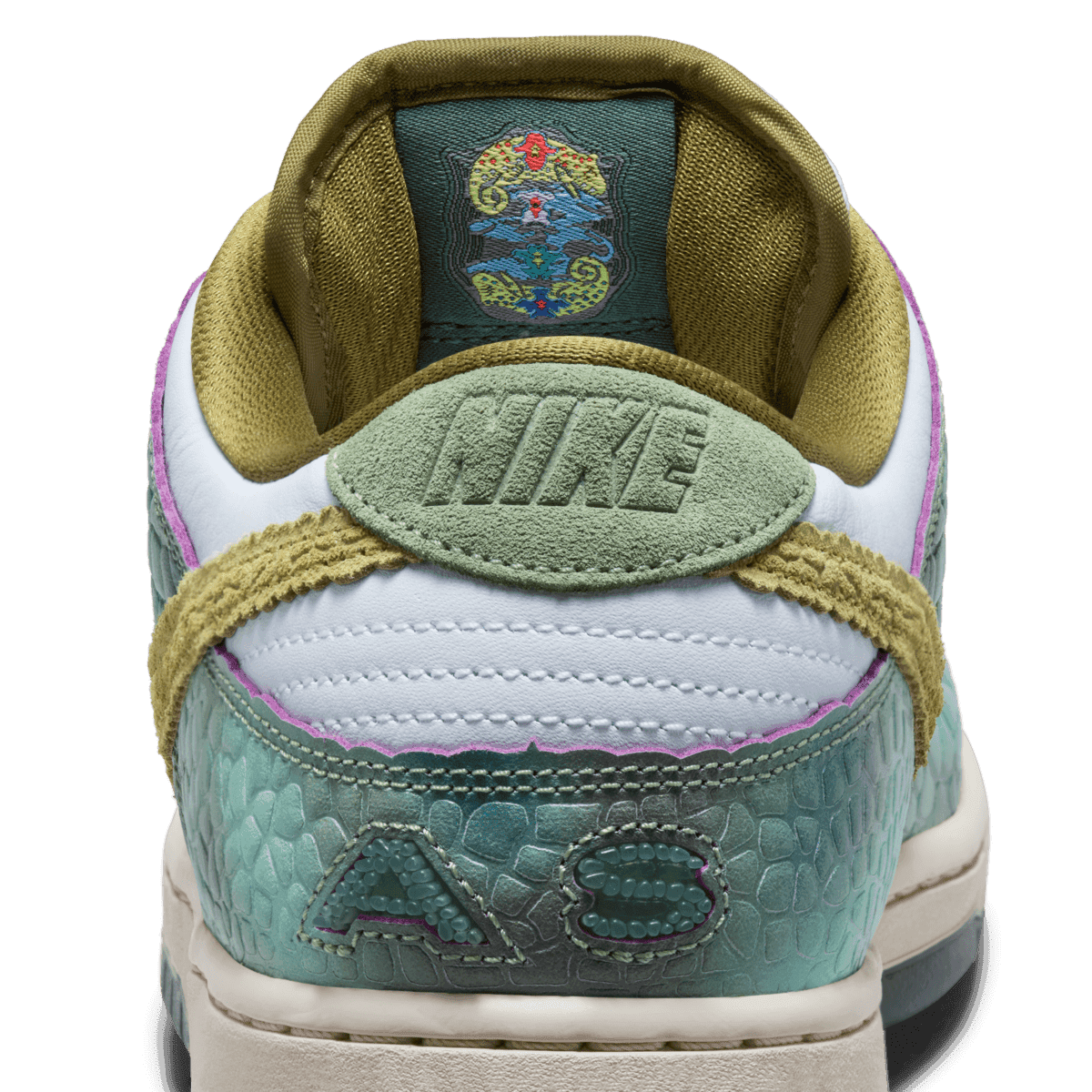 Alexis Sablone x Nike SB Dunk Low 'Chameleon'