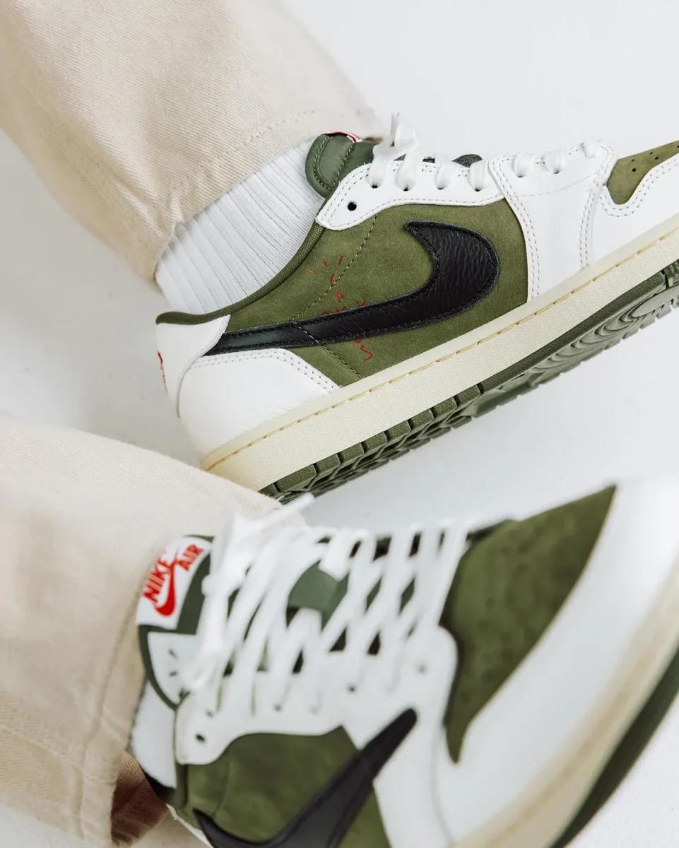 Travis Scott x Air Jordan 1 Low OG 'Medium Olive'