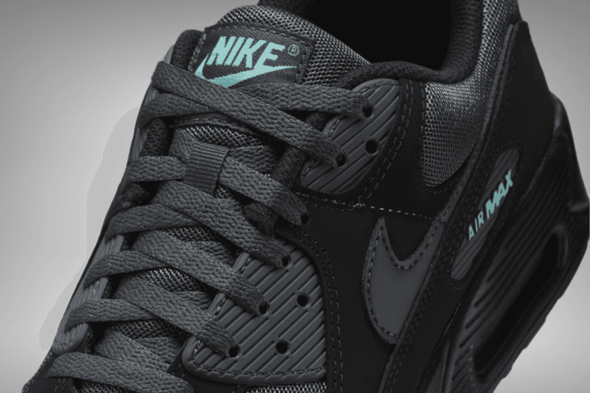 De Nike Air Max 90 &#8216;Black Tiffany&#8217; verschijnt in 2024