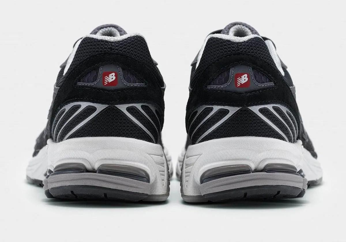 Comme Des Garcons x New Balance 860v2 'Black'