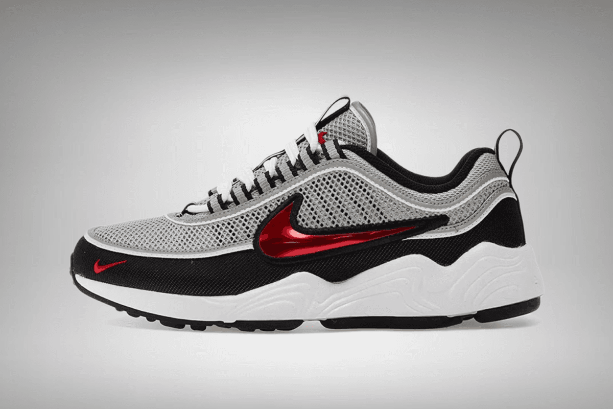 De Nike Air Zoom Spiridon keert terug in zijn OG &#8216;Sport Red&#8217; colorway