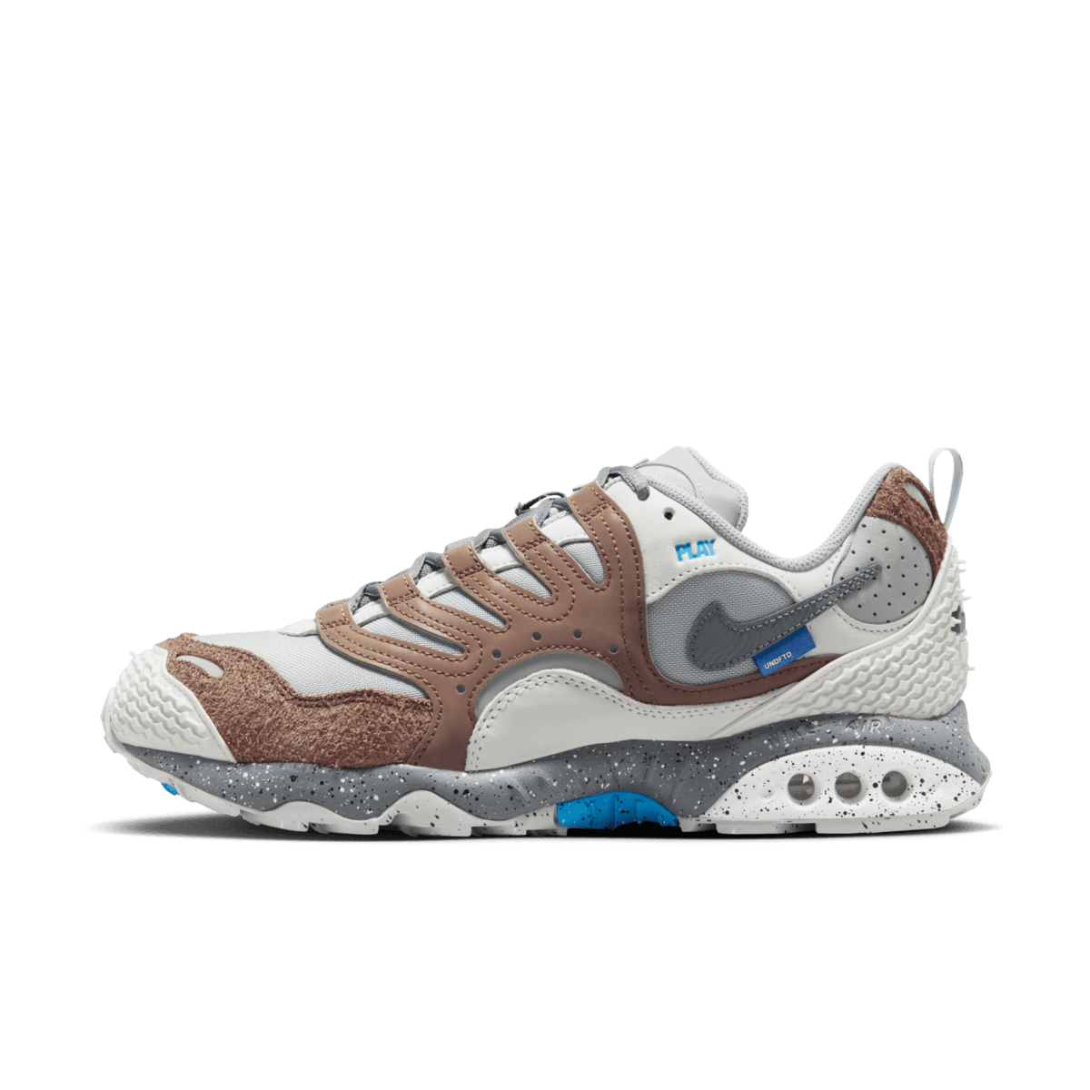 Undefeated x Nike Air Terra Humara 'Archeo Brown'