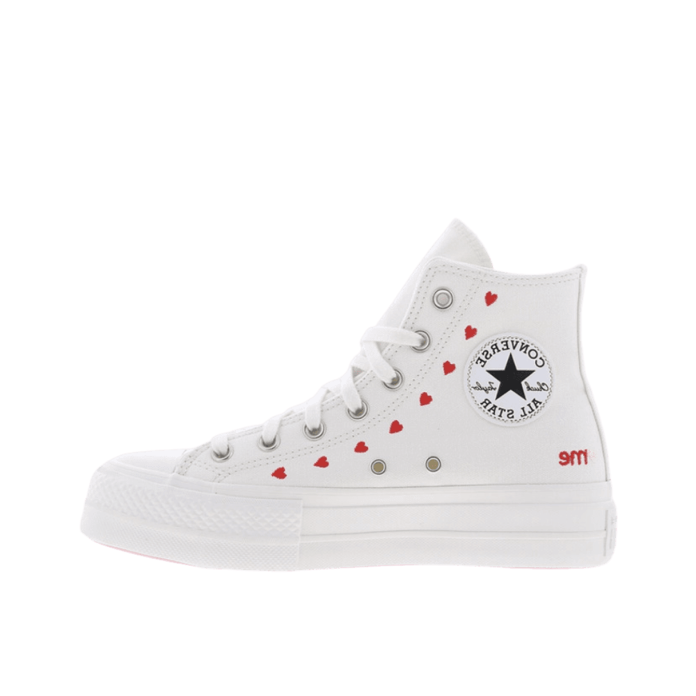 Chuck Taylor All Star Lift Platform Embroidered Hearts