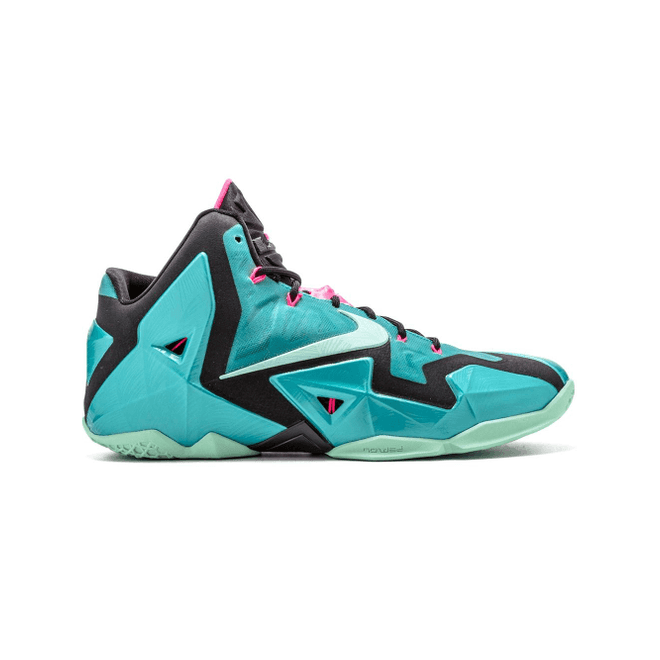 Nike Lebron XI