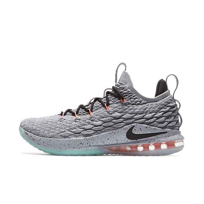 Nike Lebron 15