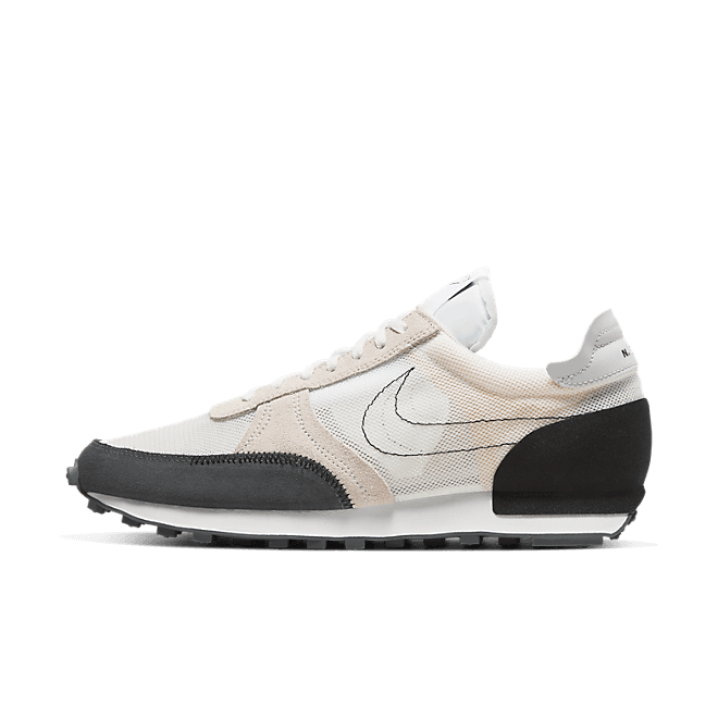 Nike Daybreak Type Summit White Light Orewood Brown