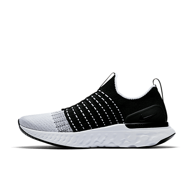 Nike React Phantom Run Flyknit 2