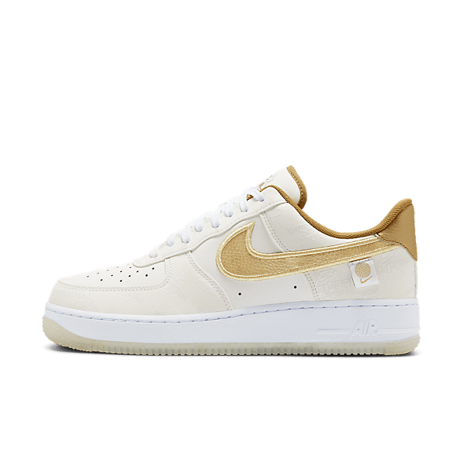 NIke Air Force 1 Worldwide Pack - White/Gold