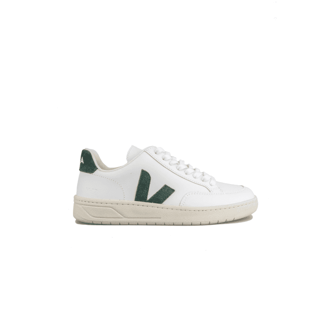 Veja V12 W Extra White Cyprus