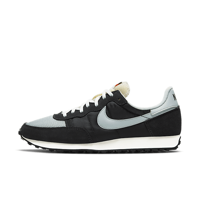 Nike Challenger OG Off Noir/ Light Silver-Dk Smoke Grey