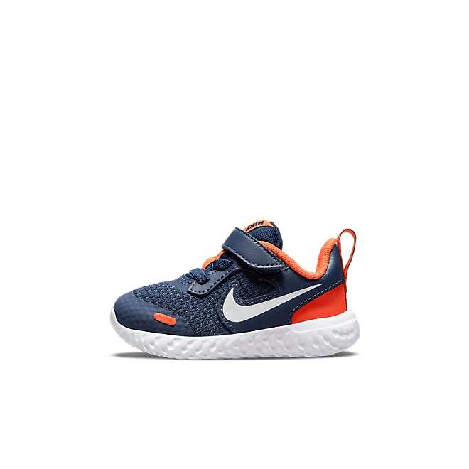 Nike Revolution 5