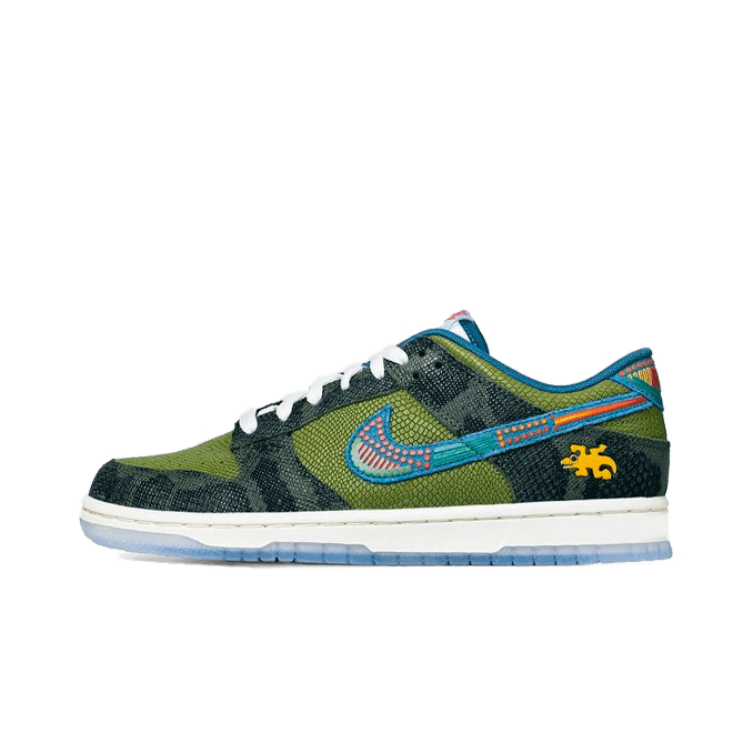 Nike Dunk Low 'Siempre Familia'