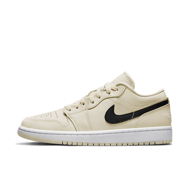 Air Jordan 1 Low WMNS 'Coconut Milk'