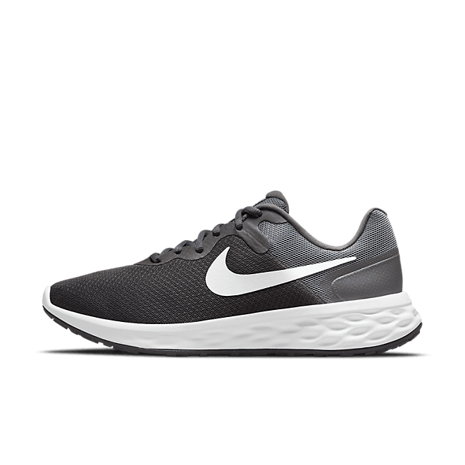 Nike NIKE REVOLUTION 6 NN men's Running Trainers in Grey