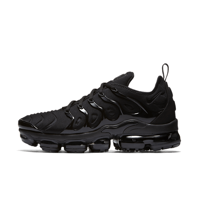 Nike Air VaporMax Plus "Triple Black"