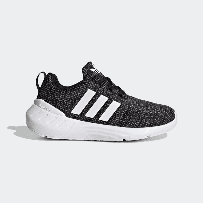 adidas Swift Run 22