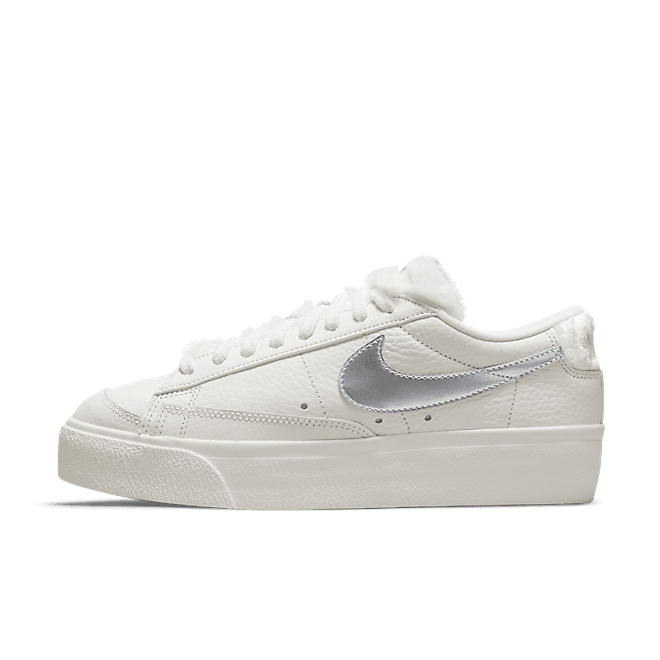 Nike WMNS Blazer Low Platform 'White' - Sherpa