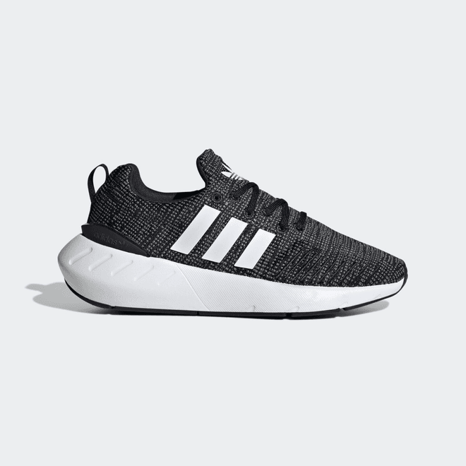 adidas Swift Run 22