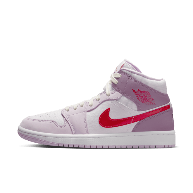 Air Jordan 1 Mid 'Valentine's Day'