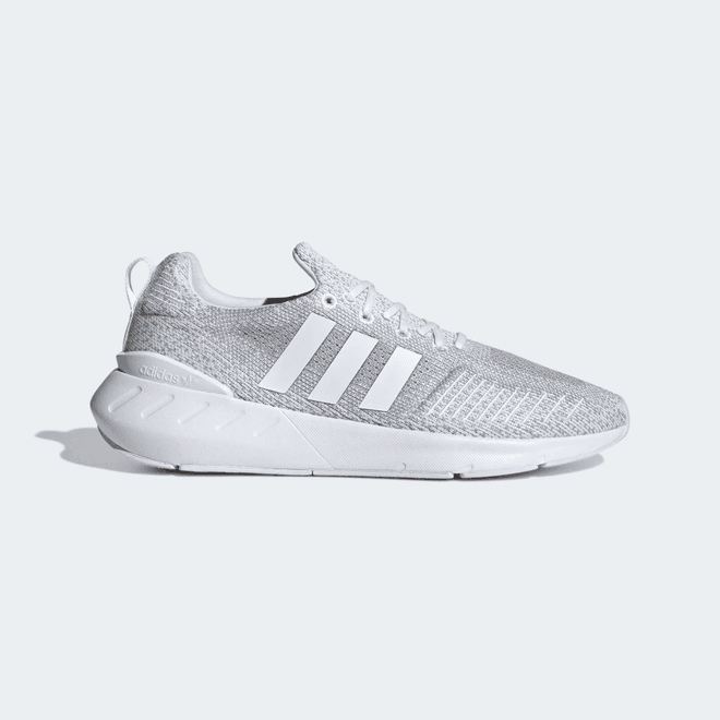 adidas Swift Run 22