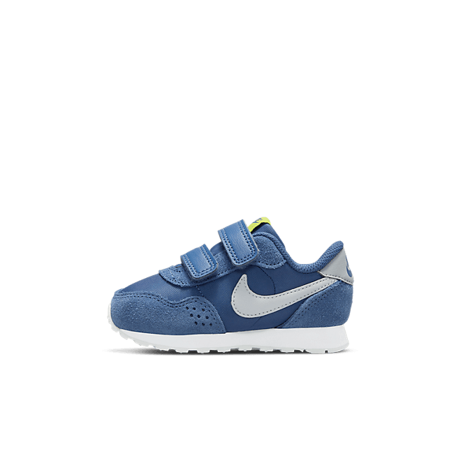 Nike MD Valiant