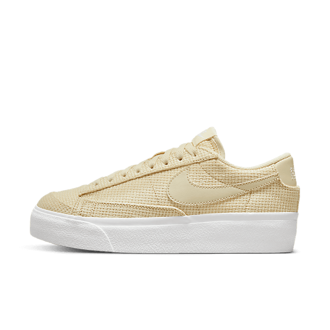 Nike Blazer Low Platform Woven Fossil (W)