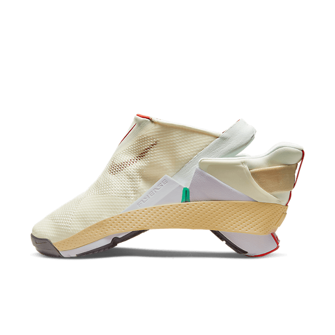 Nike Go FlyEase Sail Sanddrift Gym Red