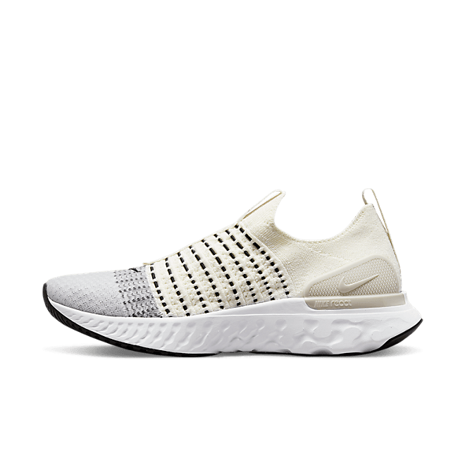 Nike React Phantom Run Flyknit 2 'Sail Light Bone'