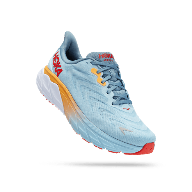 HOKA Arahi 6 