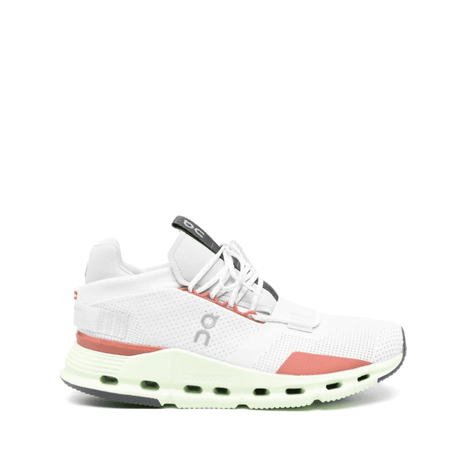 On Wmns Cloudnova