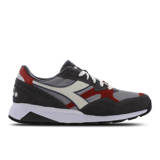 Diadora N902 