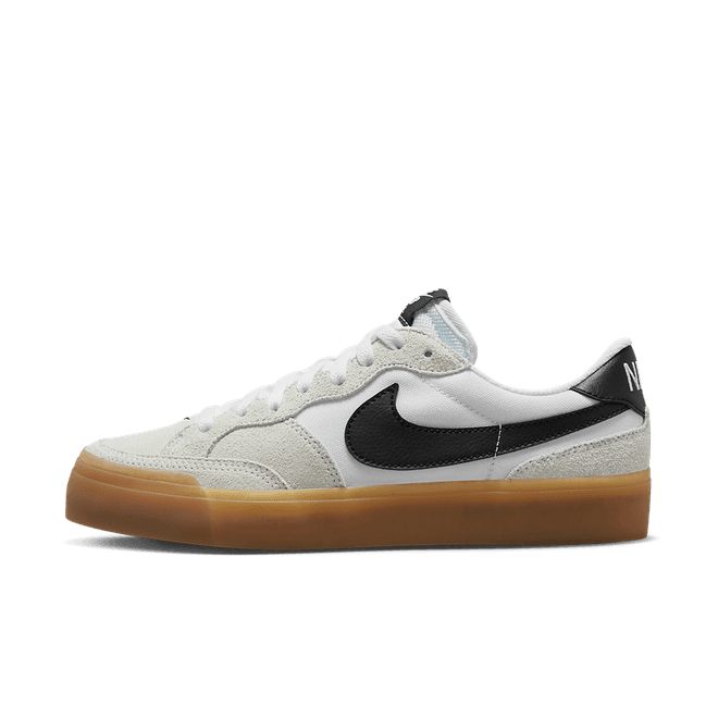 Nike SB Pogo White Black Skate 