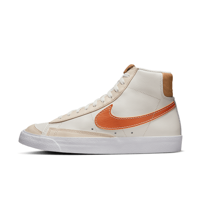 Nike Blazer Mid &#39;77 Emb