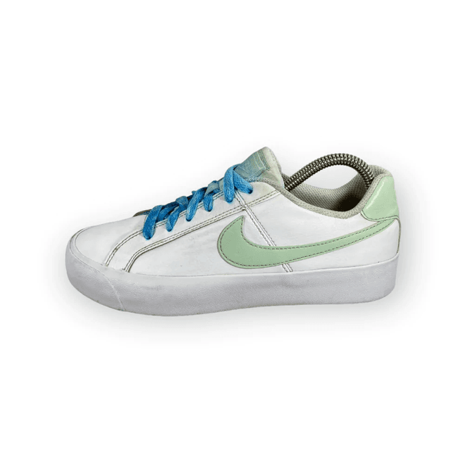 Nike Court