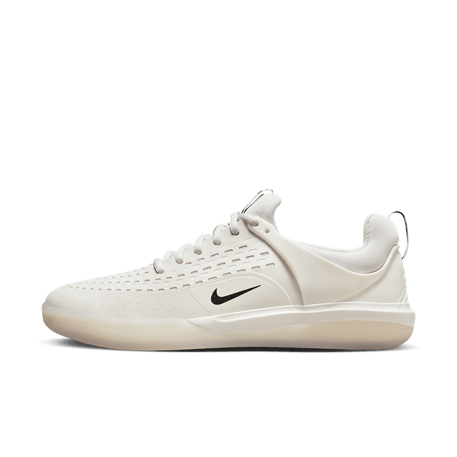 Nike Nyjah 3 SB 'White Black'