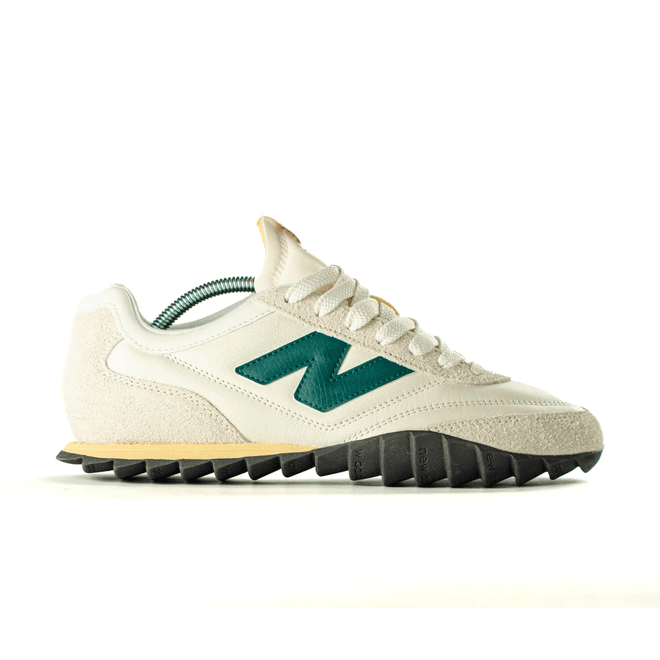  New Balance URC30YA Turtledove/Vintage Teal 