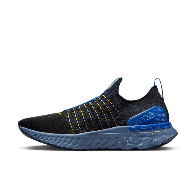 Nike React Phantom Run Flyknit 2 Black Hyper Royal