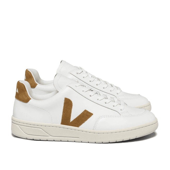 Veja V-12 Leather